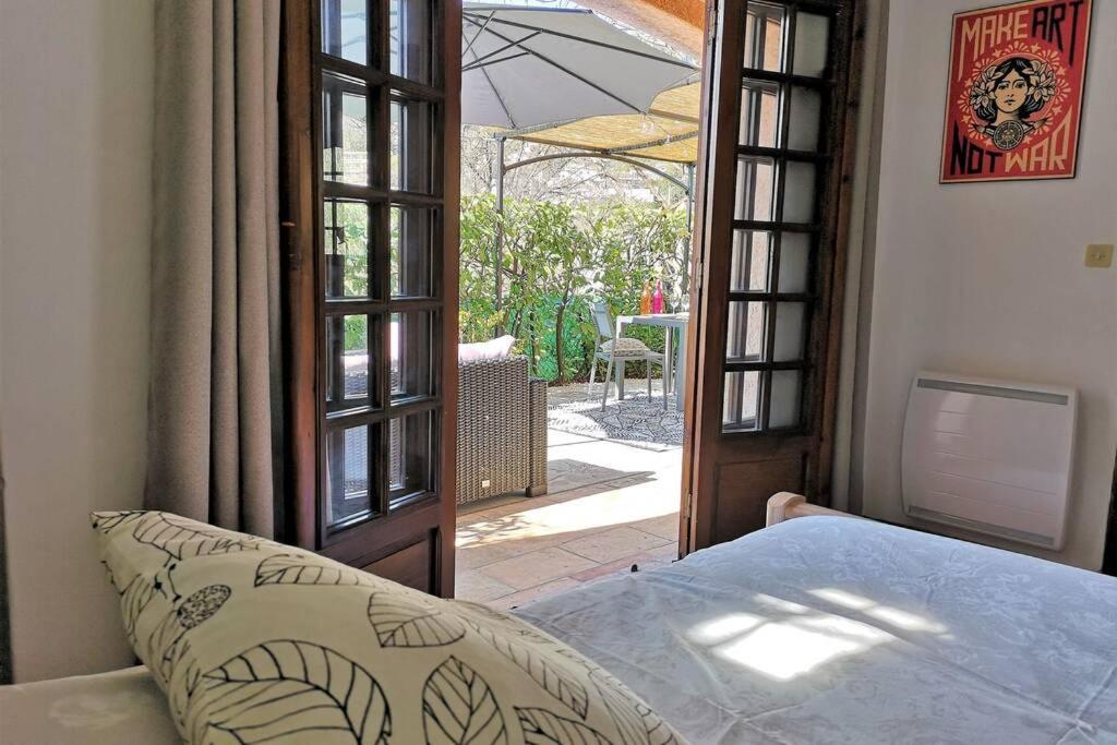 Charmant 2 Pieces + Terrasse Entoure De Verdure Vence Luaran gambar