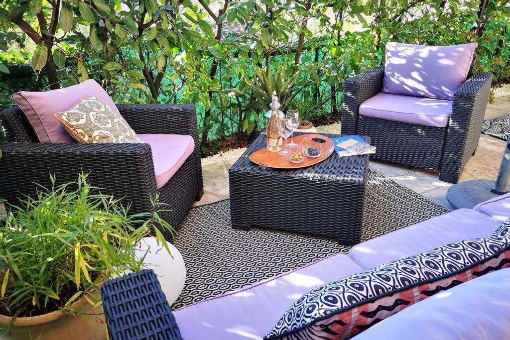 Charmant 2 Pieces + Terrasse Entoure De Verdure Vence Luaran gambar