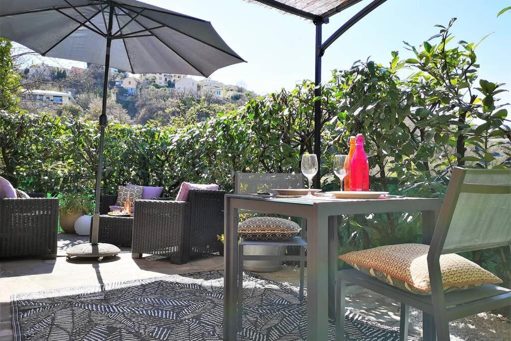 Charmant 2 Pieces + Terrasse Entoure De Verdure Vence Luaran gambar